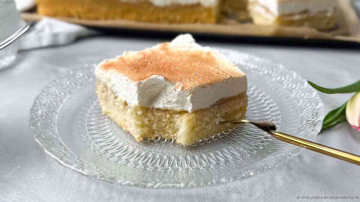 Kuscheldecke, Kakao und ein Stück Apfelmuskuchen vom Blech – das einfache Rezept für den Herbst