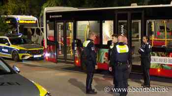 Schüsse auf Hamburger Linienbus: Polizei findet Verdächtigen (17) – und eine Waffe
