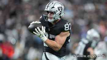 Sources: Raiders TE Mayer lands $45M extension as Bowers sidelined