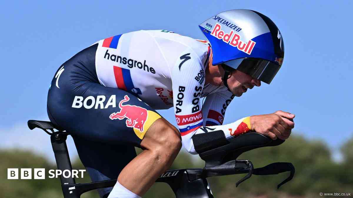Roglic closes gap on Mas in Vuelta time trial