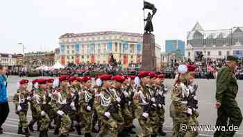 Putins Propaganda beginnt im Klassenzimmer: „Wir hämmern es in den Kopf: Du bist eine militärische Einheit“