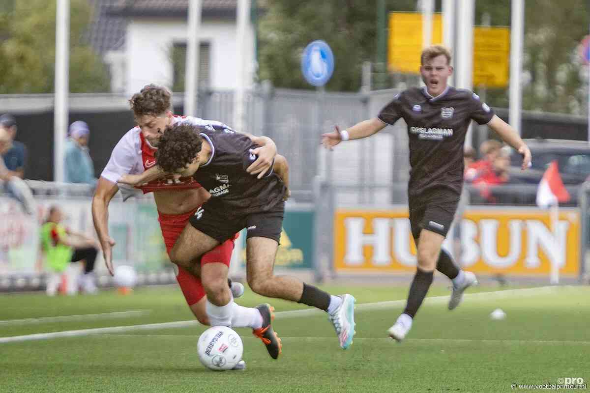 Bizarre beelden amateurduel: mishandelde speler beschuldigt Van Beukering