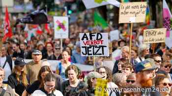 Zehntausende demonstrieren gegen Rechtsextremismus