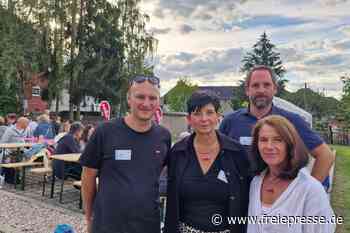 Lauschige Hinterhof-Party: Neue Rodewischer Wohnbau-Chefin stell sich Mietern vor