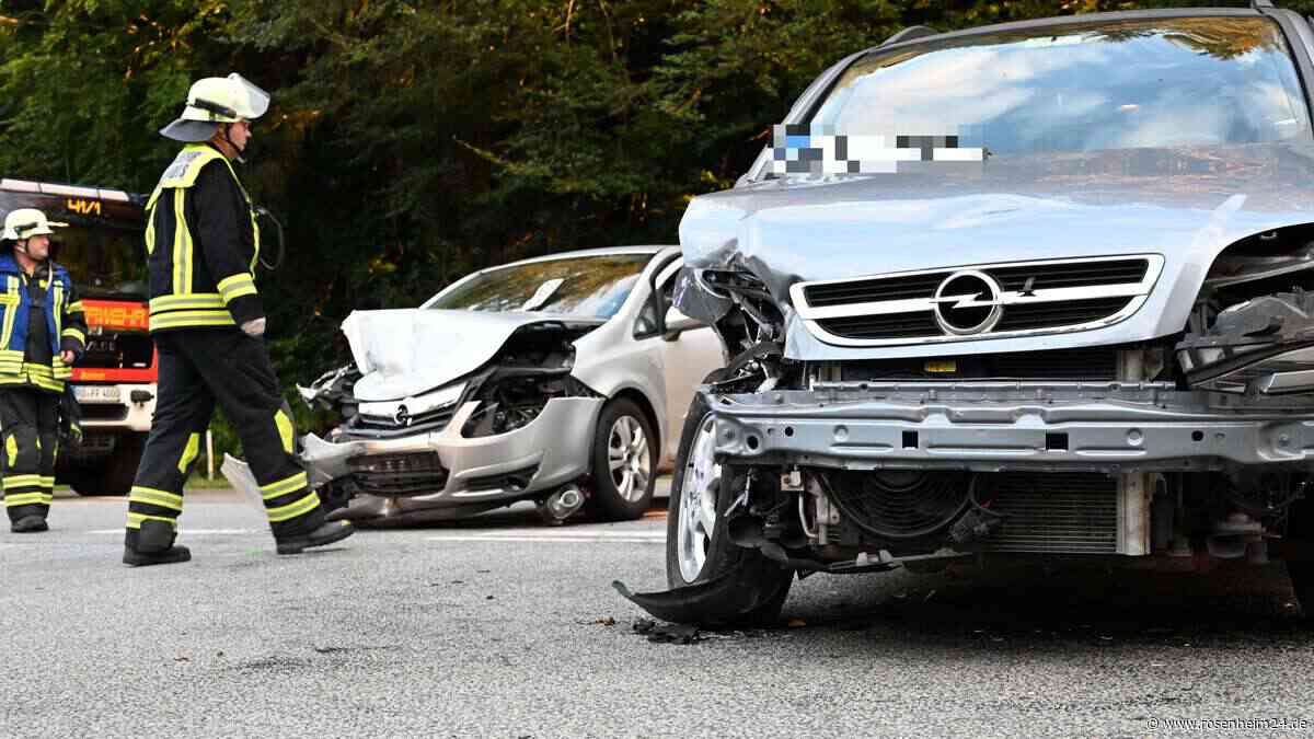 Schon wieder Unfall an der A8-Anschlussstelle bei Achenmühle – zwei Opel Schrott