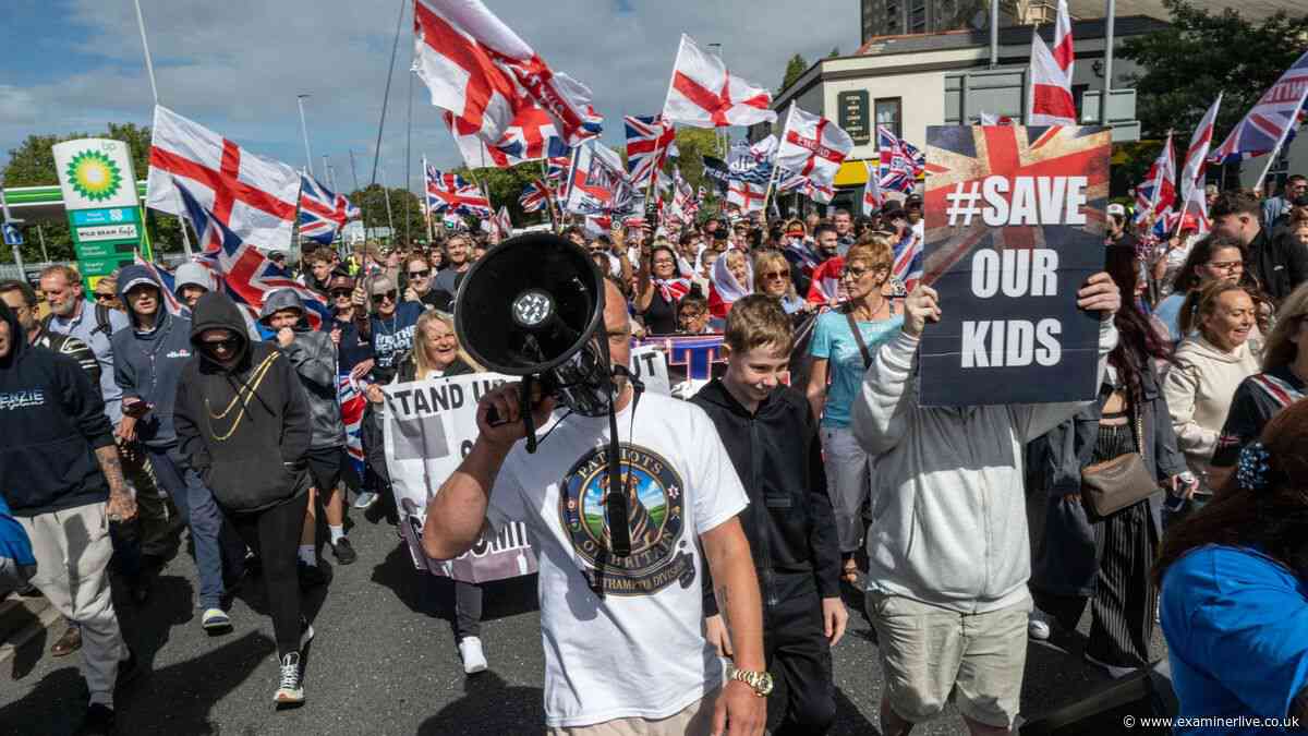 Police call for 'peace' at anti-immigration protests as arrests made in Portsmouth