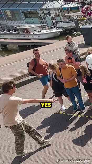 POV die ene VRIEND die geen ENGELS kan 💀 #stuktv #engels #taal #fail #humor #vriend