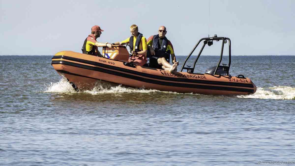 Surfer (76) overleden aan de kust bij Noordwijk