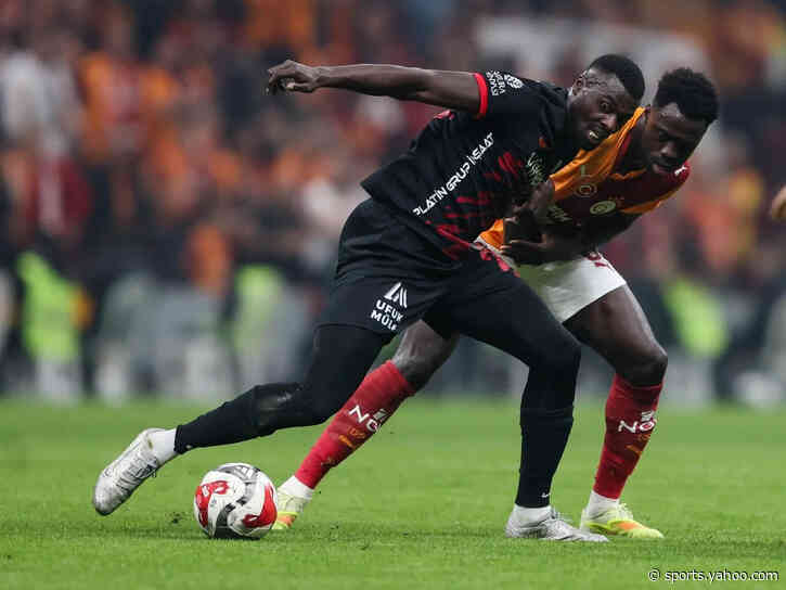 Official | Former AC Milan and Watford striker M’Baye Niang joins Dunkerque