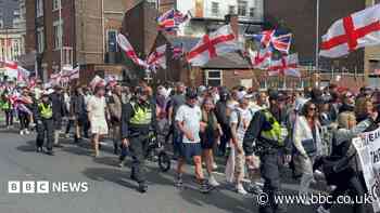 Three arrests at rival protests in Portsmouth