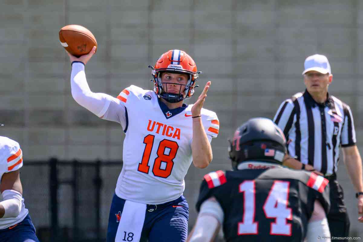 Former UAlbany quarterbacks lift Utica over RPI football