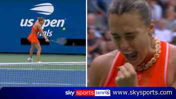 'Where has that come from?!' - Sabalenka's classy drop shot