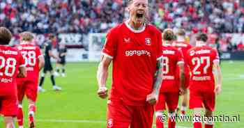 Wout Weghorst gaat achter de bal staan en weet dat de penalty niet mis kan gaan
