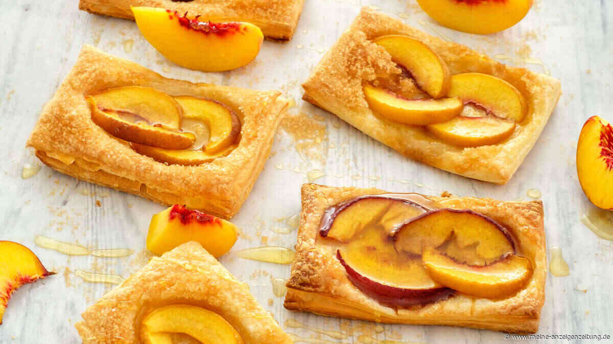 Pfirsich-Blätterteig-Teilchen mit Honig: knusprig, fruchtig und in 25 Minuten fertig