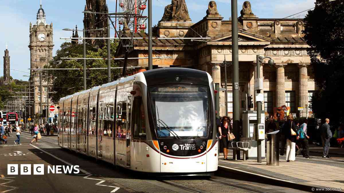 Edinburgh council to 'prioritise' southern tram extension