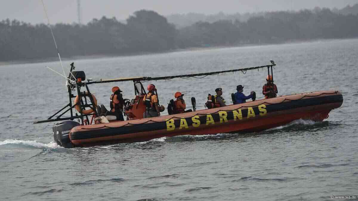 Fähre mit 243 Menschen in Seenot: Großeinsatz in Indonesien läuft