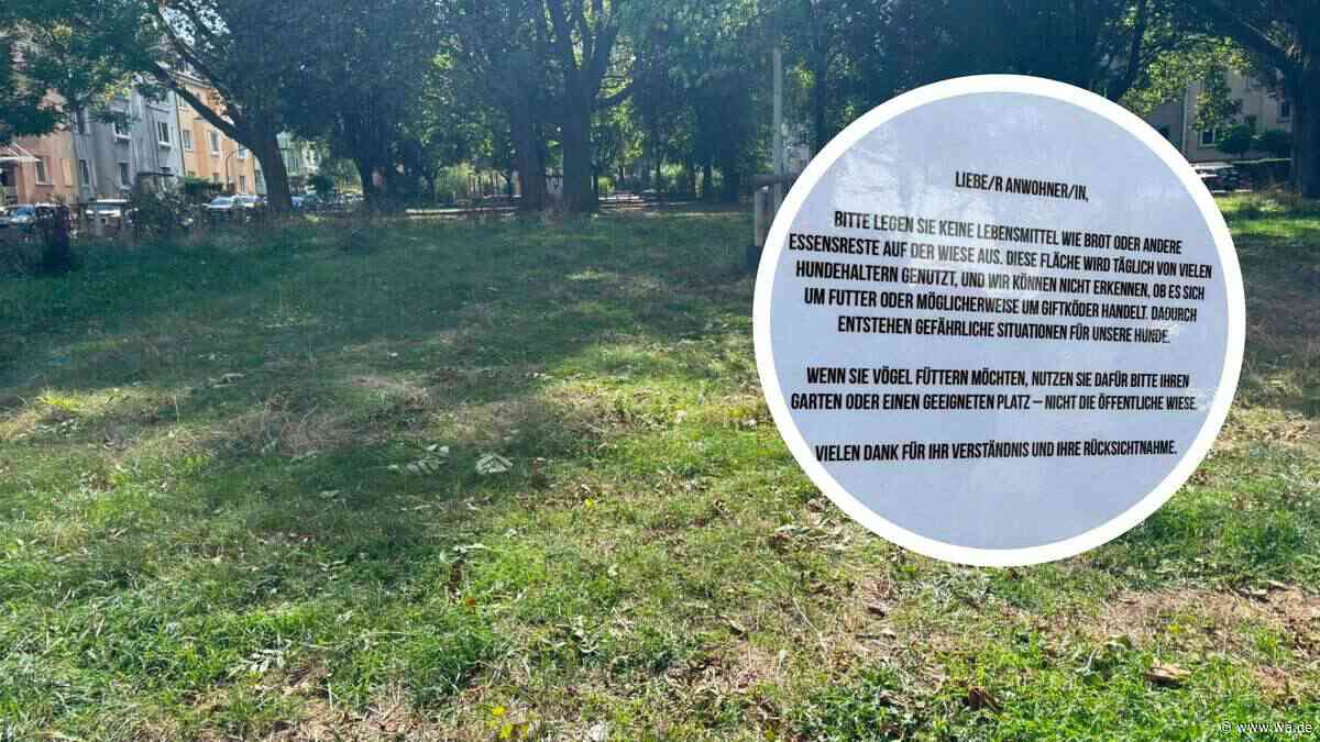 „Gefährliche Situationen für unsere Hunde“: Schild an einer Wiese zeigt Unwissenheit vieler Menschen