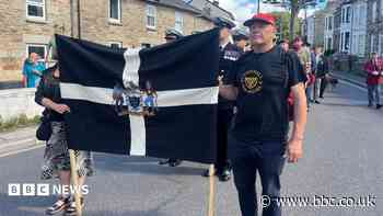 Parade commemorates 9/11 Cornish hero
