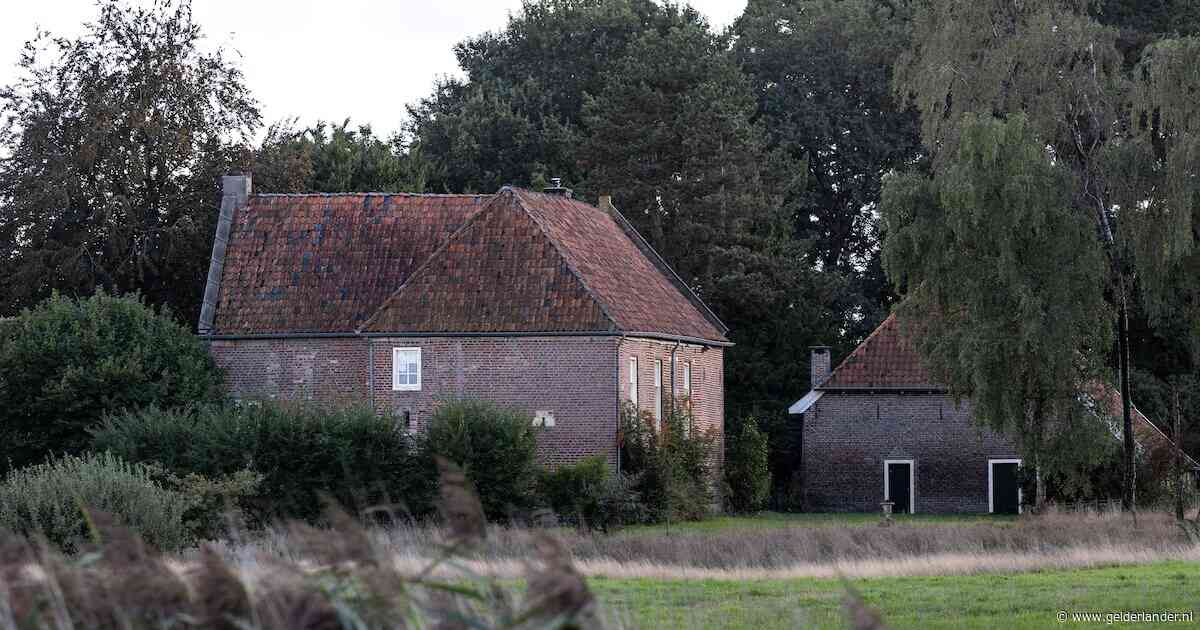 Achterhoeks bouwwerk uit de middeleeuwen krijgt nieuw leven: verbouwing van pand tot vier huurwoningen