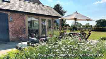 'Tranquil' barn with its own tennis court, bar and cinema room in Shropshire hills