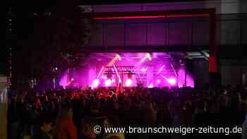 Erstmals an zwei Tagen - Okerinsel-Festival in Braunschweig lockt Zehntausende