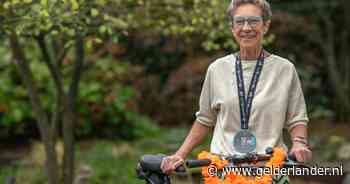 De arts had dit nog nooit gezien: Anneke (81) heeft de conditie van een twintiger en volbrengt olympische triatlon