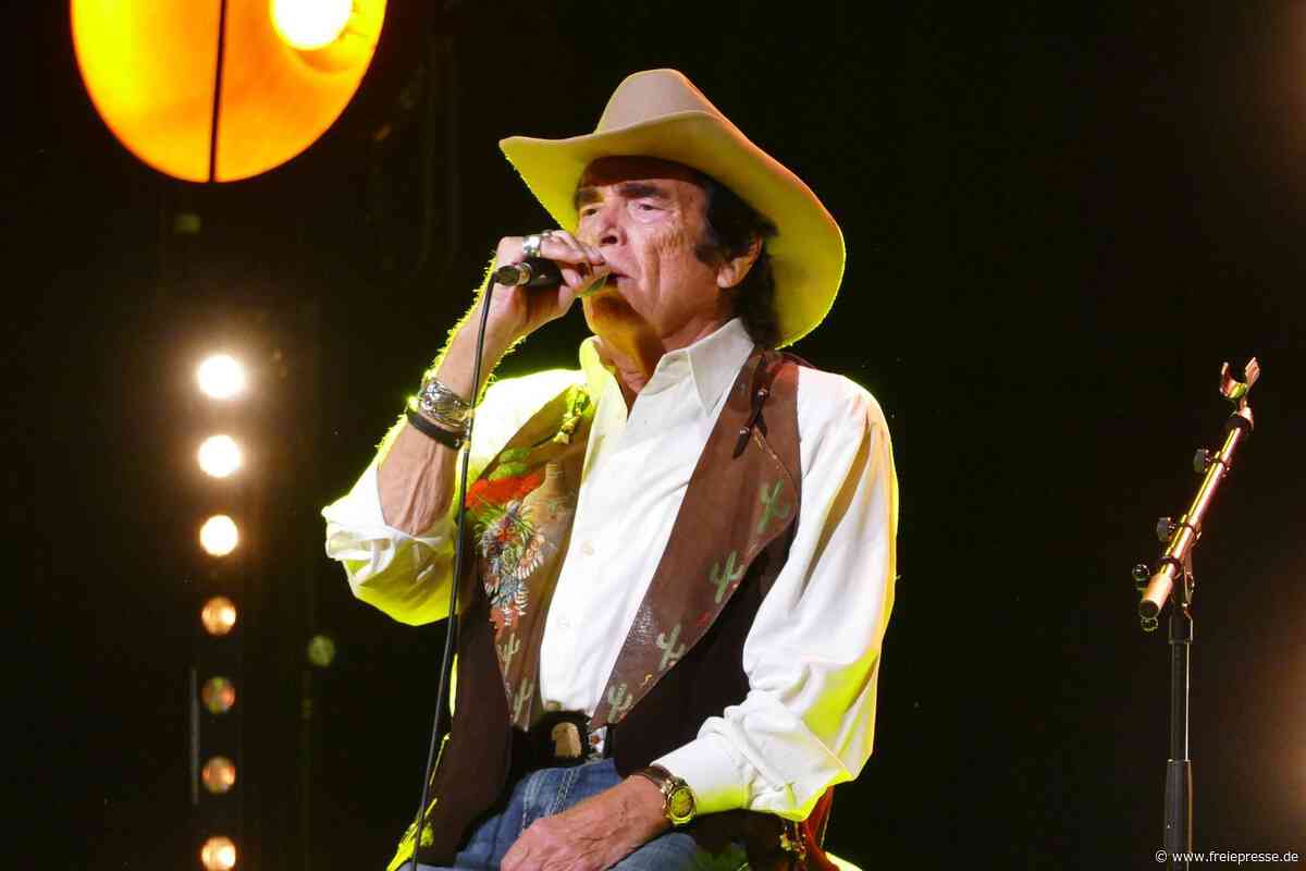 Mit 83 Jahren: Tom Astor begeistert immer noch seine Fans im Erzgebirge