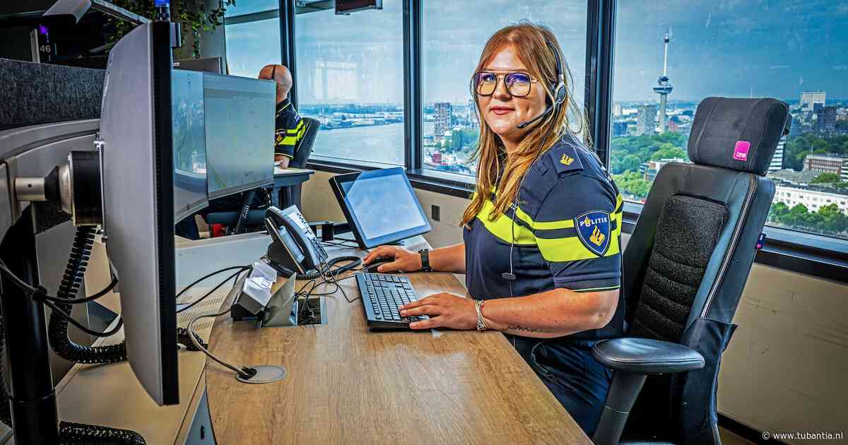 Danielle knipte 19 jaar lang haren, nu is ze het eerste aanspreekpunt voor mensen die de politie nodig hebben