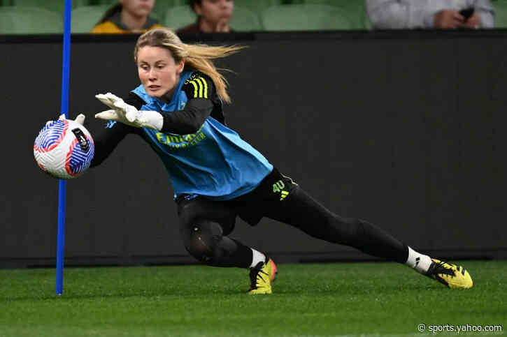 Watford sign former Arsenal keeper Williams
