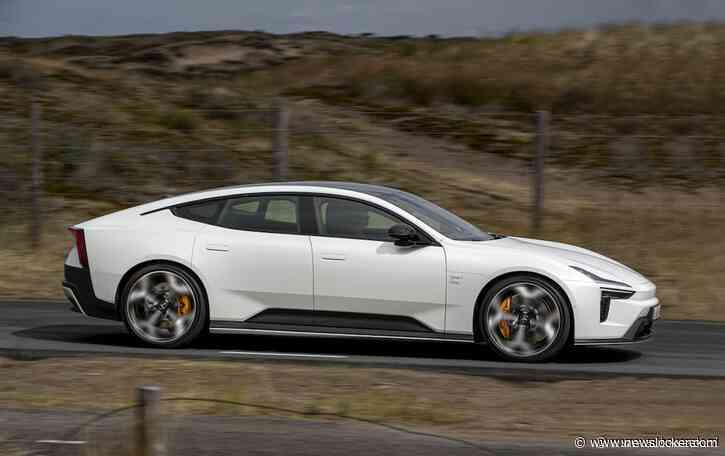 De Polestar 5 smijt je met een zijden handschoen naar de horizon