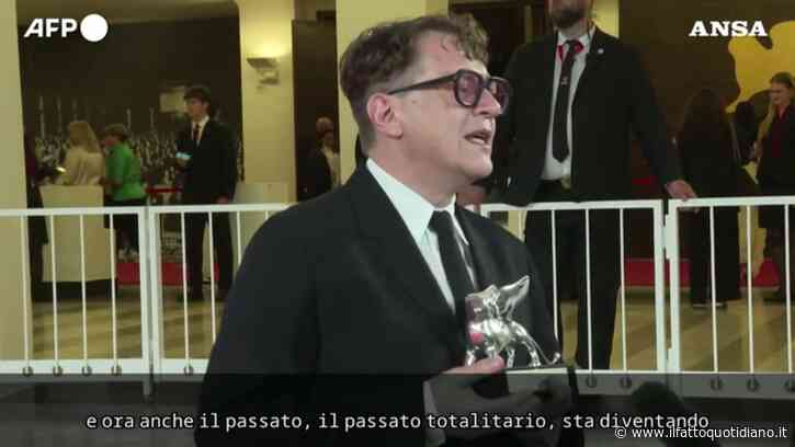 “Penso a Kharkiv, all’Ucraina, alla terribile guerra che sta avvenendo lì”, la dedica del regista russo premiato a Venezia