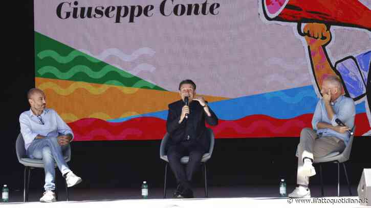 “Una legge sul conflitto di interessi, no alle armi all’Ucraina e primarie al più presto”: rivedi l’intervista di Gomez e De Carolis a Giuseppe Conte
