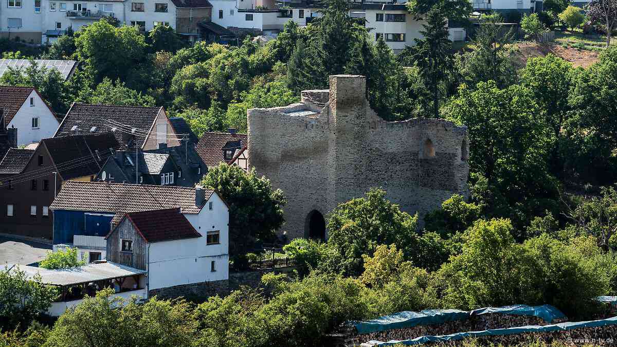 "Wir waren extrem naiv": Im eigenen Garten: Familie Liss saniert eine Burgruine