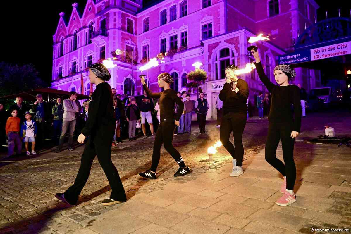 Stollberg lädt zur Einkaufsnacht: Abend-Shopping verzaubert Innenstadt