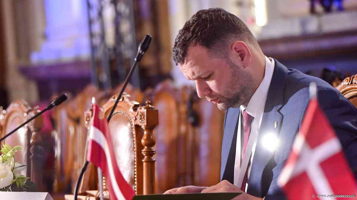 Letse minister ontslagen omdat hij dronken achter het stuur zat