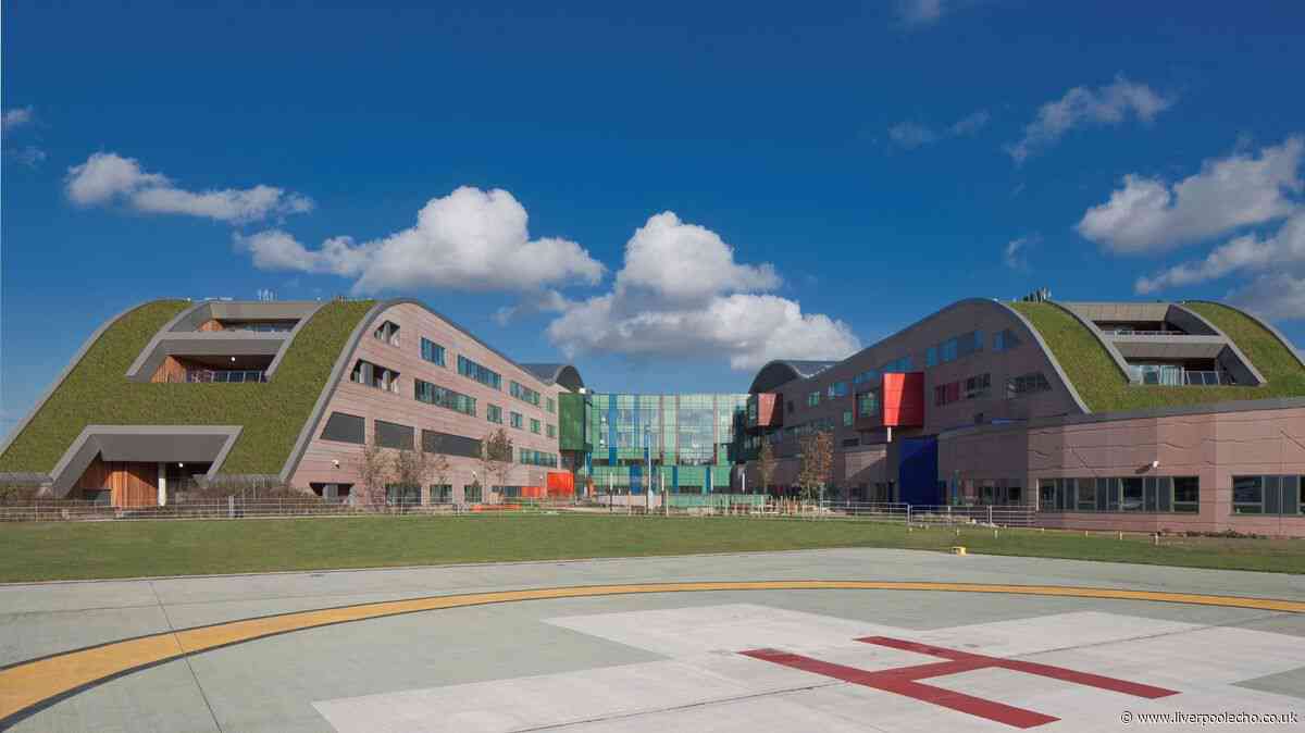 Senior Alder Hey worker sacked after 'crude and offensive' post-it notes found