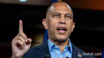 Jeffries says Congress should 'act urgently' on AI safeguards