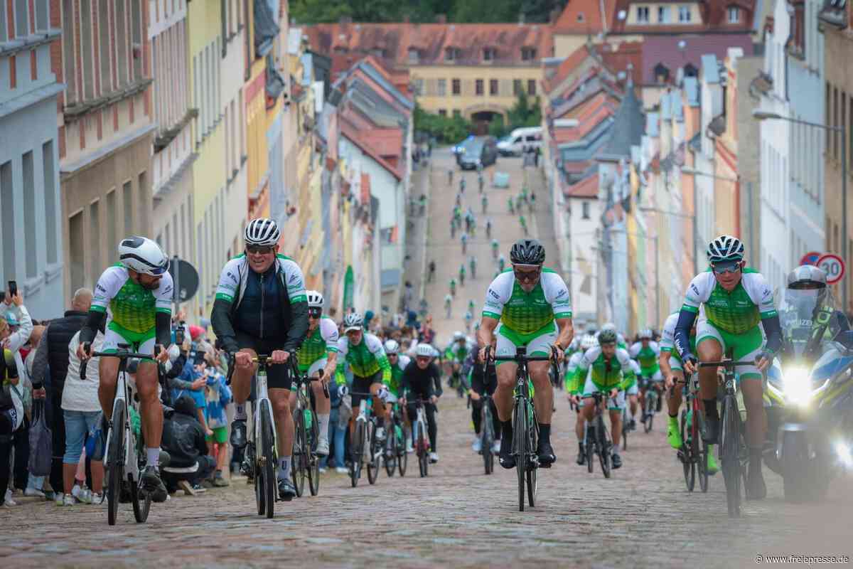 Mit lieben Grüßen nach Frankreich: European Peace Ride zeigt Radsportbegeisterung in der Region