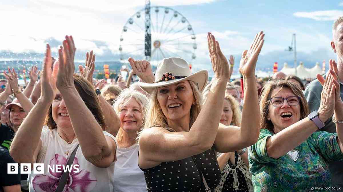 In pictures: Thousands flock to Radio 2 in the Park in Stirling
