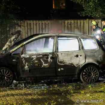 Auto volledig uitgebrand in Glanerbrug