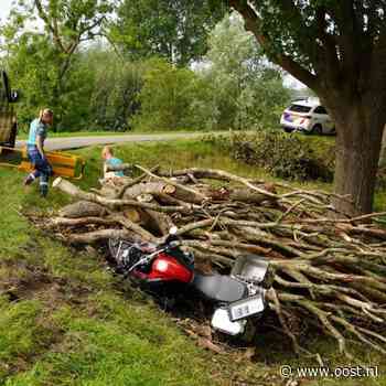 Motorrijder vliegt uit de bocht in Zwolle