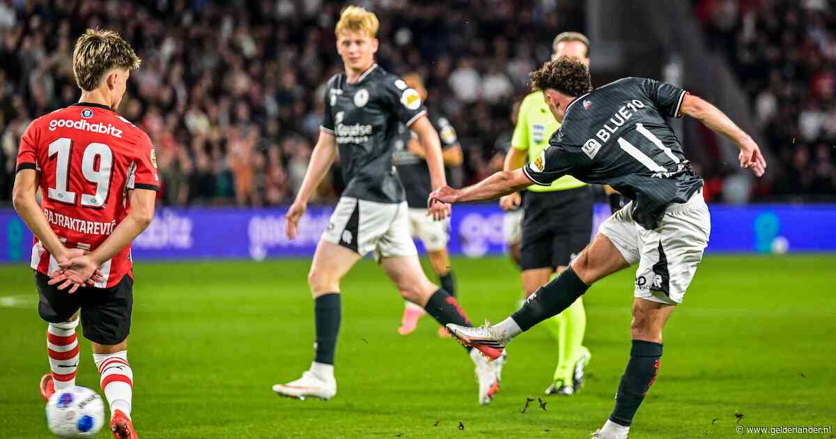 LIVE eredivisie | Dramatische start voor PSV tegen Sparta, Zonneveld scoort na fout Kovar