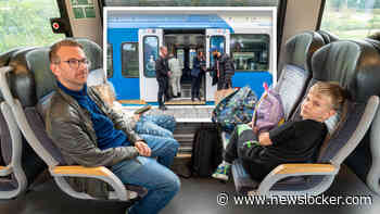 Treinreiziger John (51) schrikt van asieloverlast op traject Emmen-Zwolle: ’Ze masturberen en hebben een mes op zak, het is een heel gek spoor geworden’