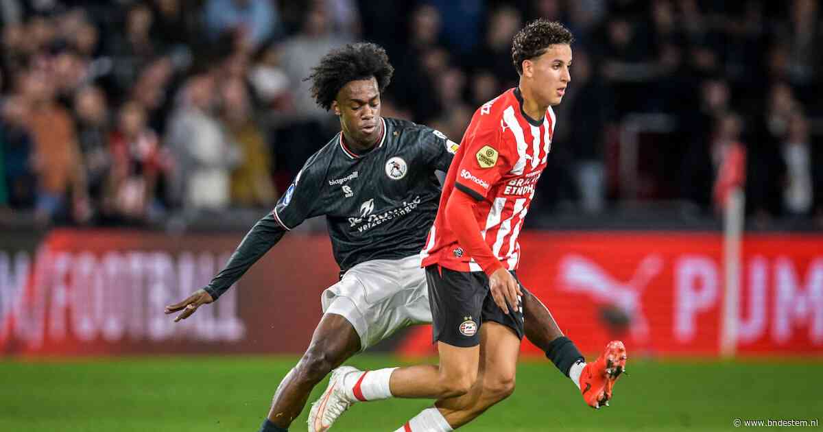 LIVE eredivisie | PSV draait het voor rust al om tegen Sparta, Sano knalt fraai raak