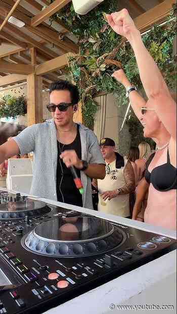 This Fan Came on Stage and We Shared a Crazy Moment | Laidback Luke