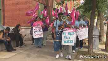 Picketing workers push for changes at Toronto long-term care home