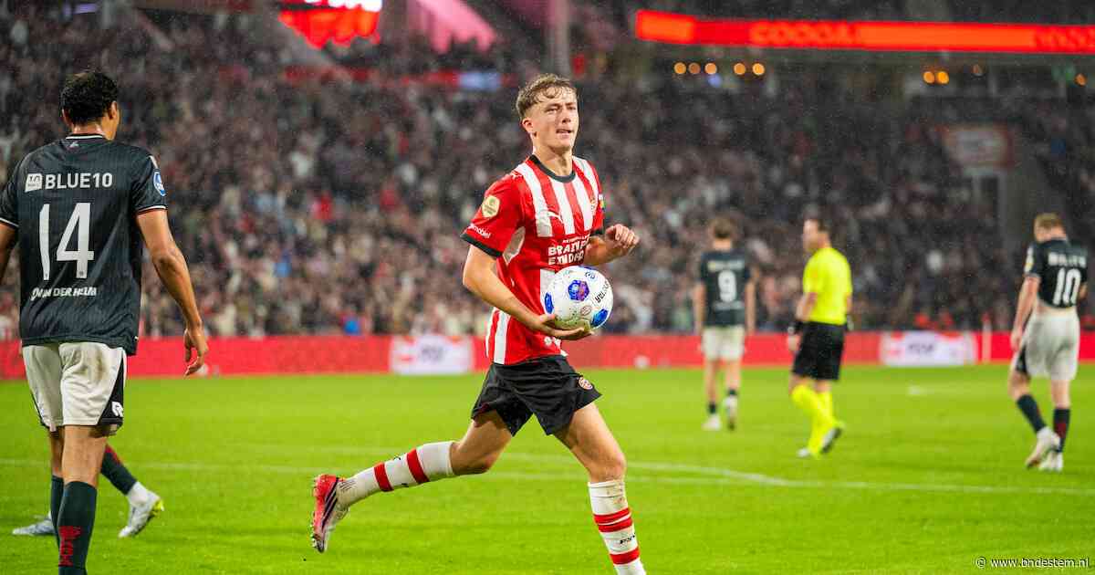 Sven Mijnans schittert met fraaie hattrick voor koploper PSV tegen zijn oude club Sparta