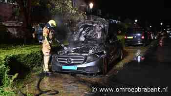Auto verwoest door brand in Breda