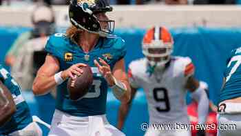 Trevor Lawrence throws 4 TD passes as the Jaguars rout the Browns 34-10 in season opener