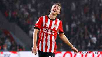 PSV'er Mijnans gaat wedstrijdshirt inlijsten na hattrick: 'Past in nieuwe huis'
